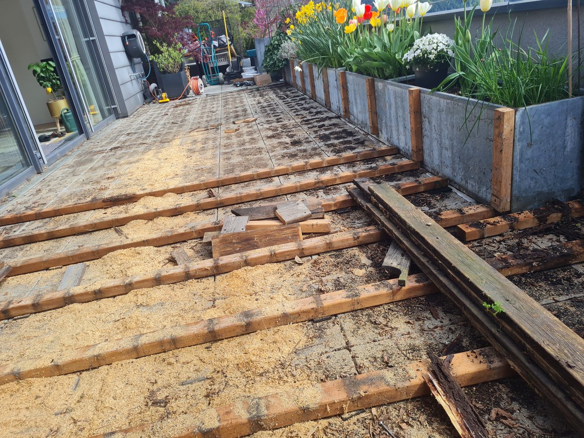 Alte Terrasse vor der Neuerstellung